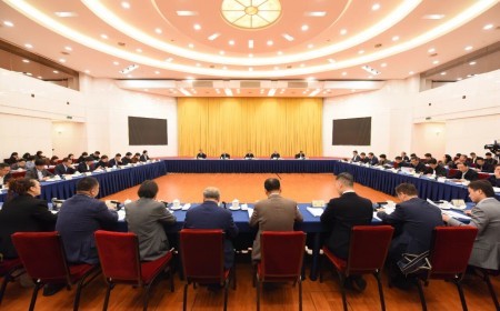 省政協舉行政企協商會  圍繞營造一流創新生態協商議政  廉毅敏主持