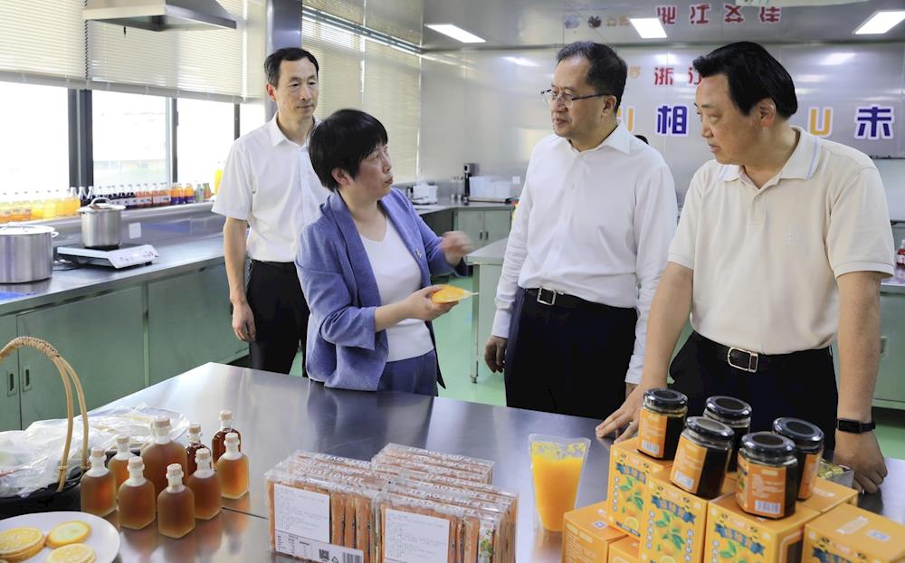 张学伟在衢调研时强调 不断推动委员联系服务界别群众工作走深走实