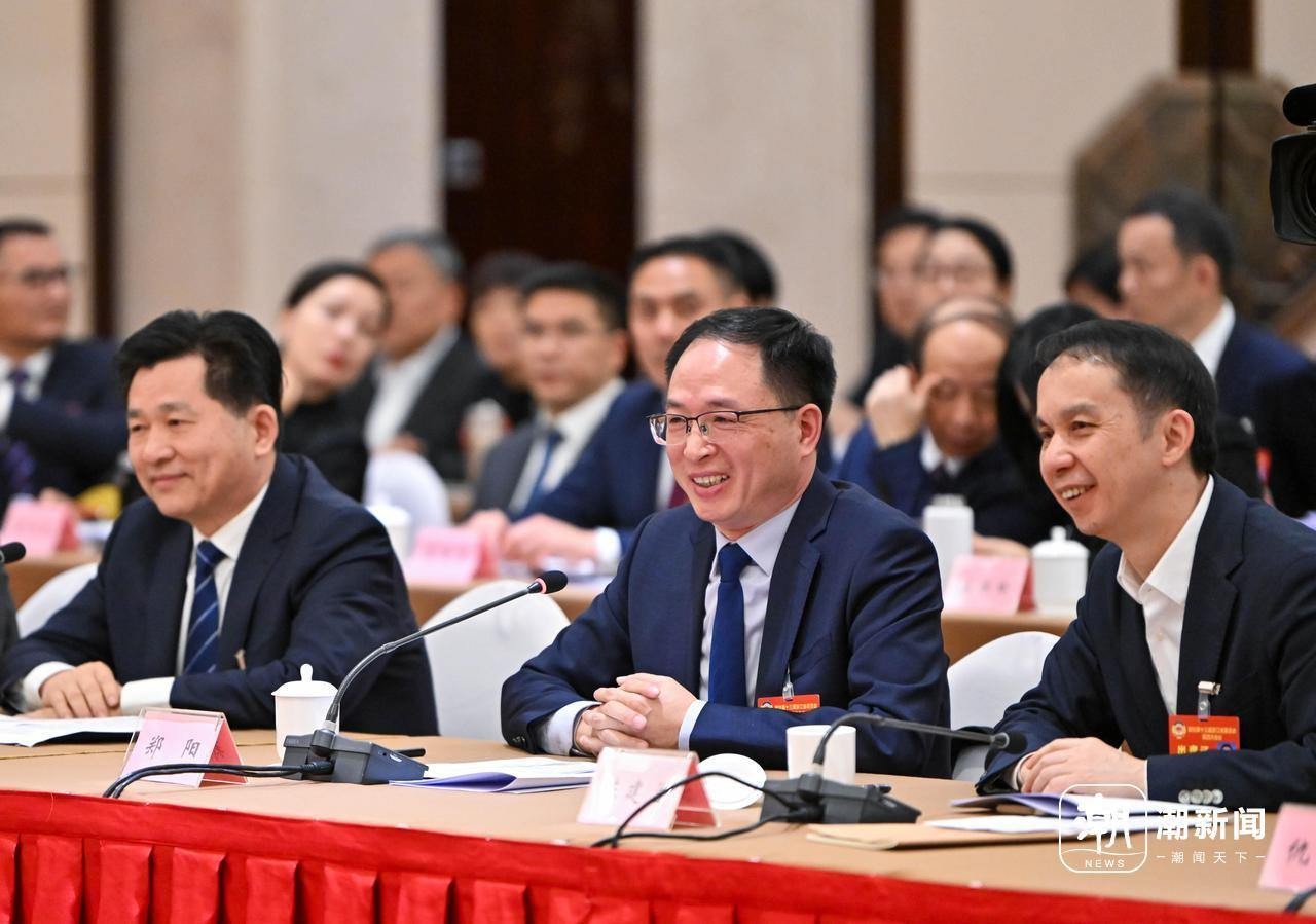 政協委員聯組討論政府工作報告